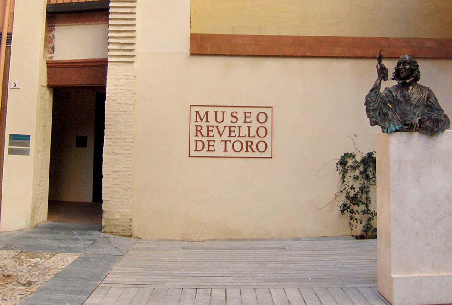 Museo Revello de Toro Entorno Hotel Palacete de Álamos Málaga